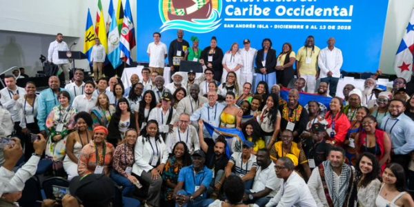 PETRO-ENCUENTRO-EN-SAN-ANDRES-LA-FOTO-600x300