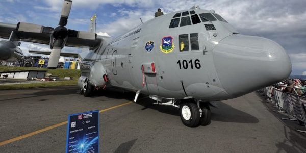 AVION-HERCULES-ASI-ERA-600x300